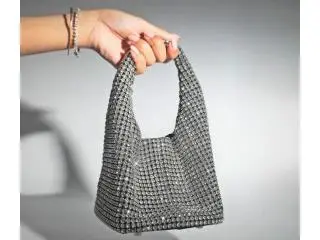 Define Your Evening Glam with a Clutch Bag Twist Define Your Evening Glam with a Clutch Bag Twist