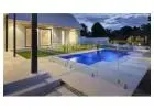 Give the Best Glass Pool Fence Installation Services